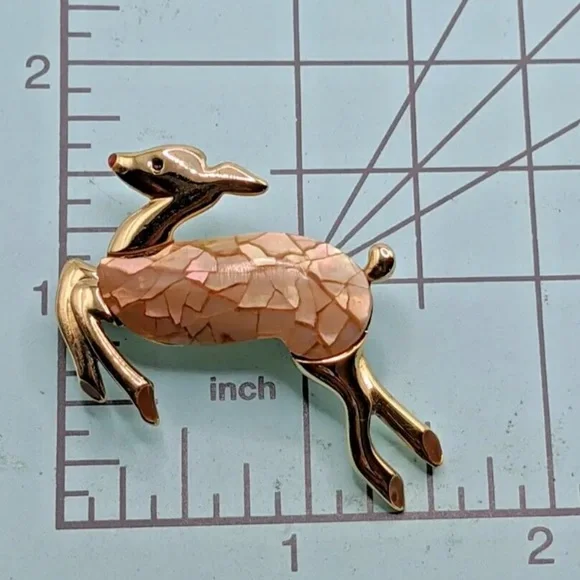 Liz Claiborne Christmas Brooch Pin Vintage Deer Rudolf MOP Crackle Estate - Picture 4 of 7